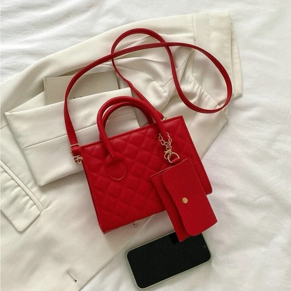 [NEW] Red square bag with small pouch - Picture 2 of 4